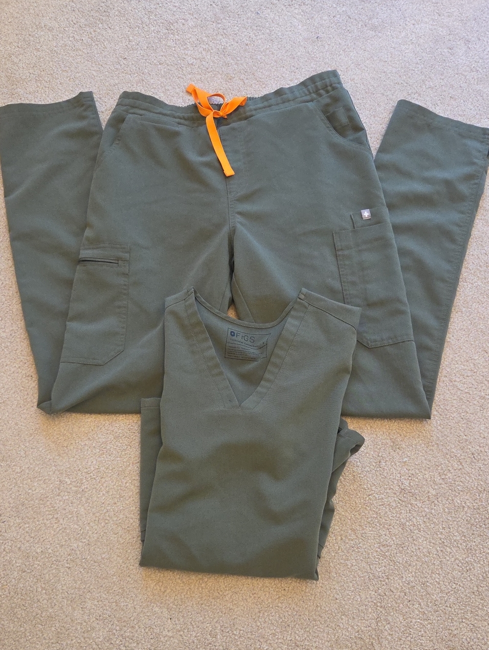 FIGS Technical 2Pc Scrub Set Pants Moss Olive Green Top Small Bottoms Small Tall